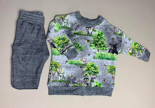 Tröja och byxor i bambutyg